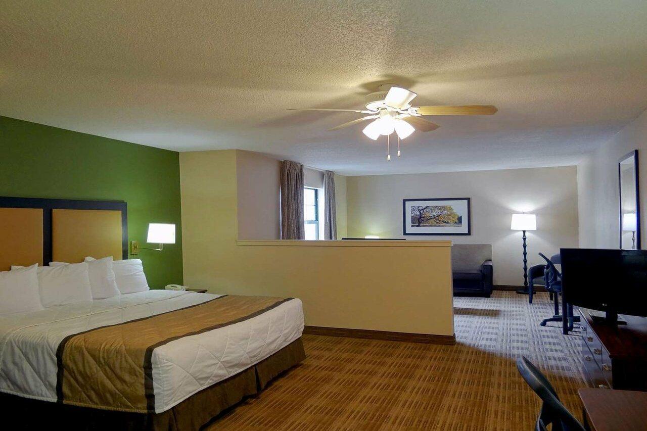 Lonestar Suites Уебстър Екстериор снимка