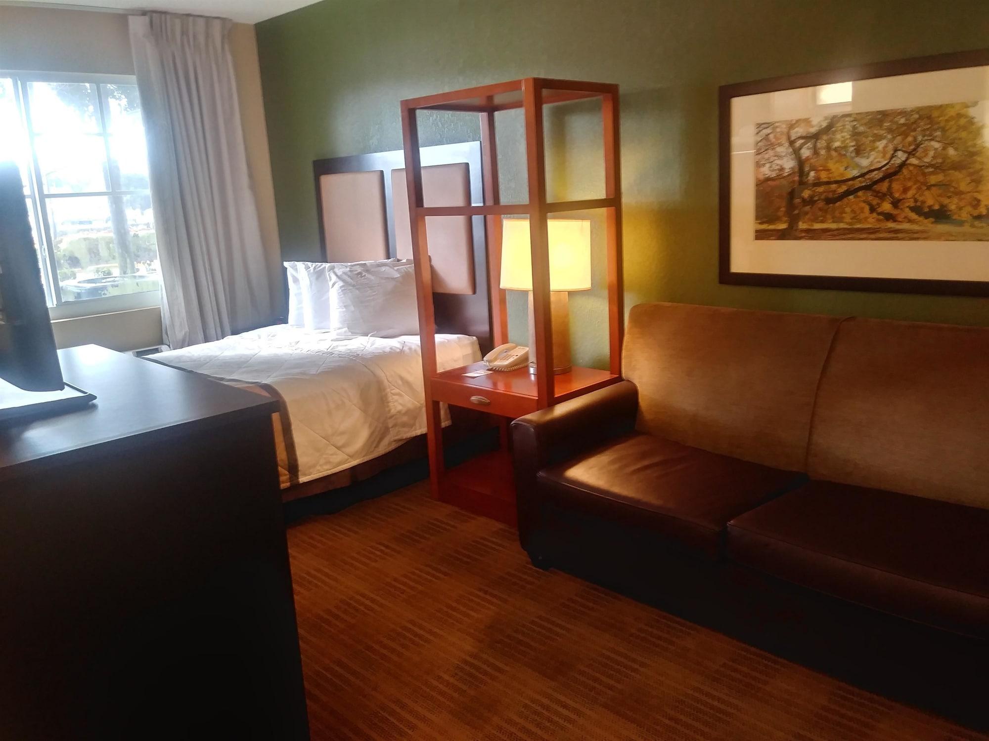Lonestar Suites Уебстър Екстериор снимка