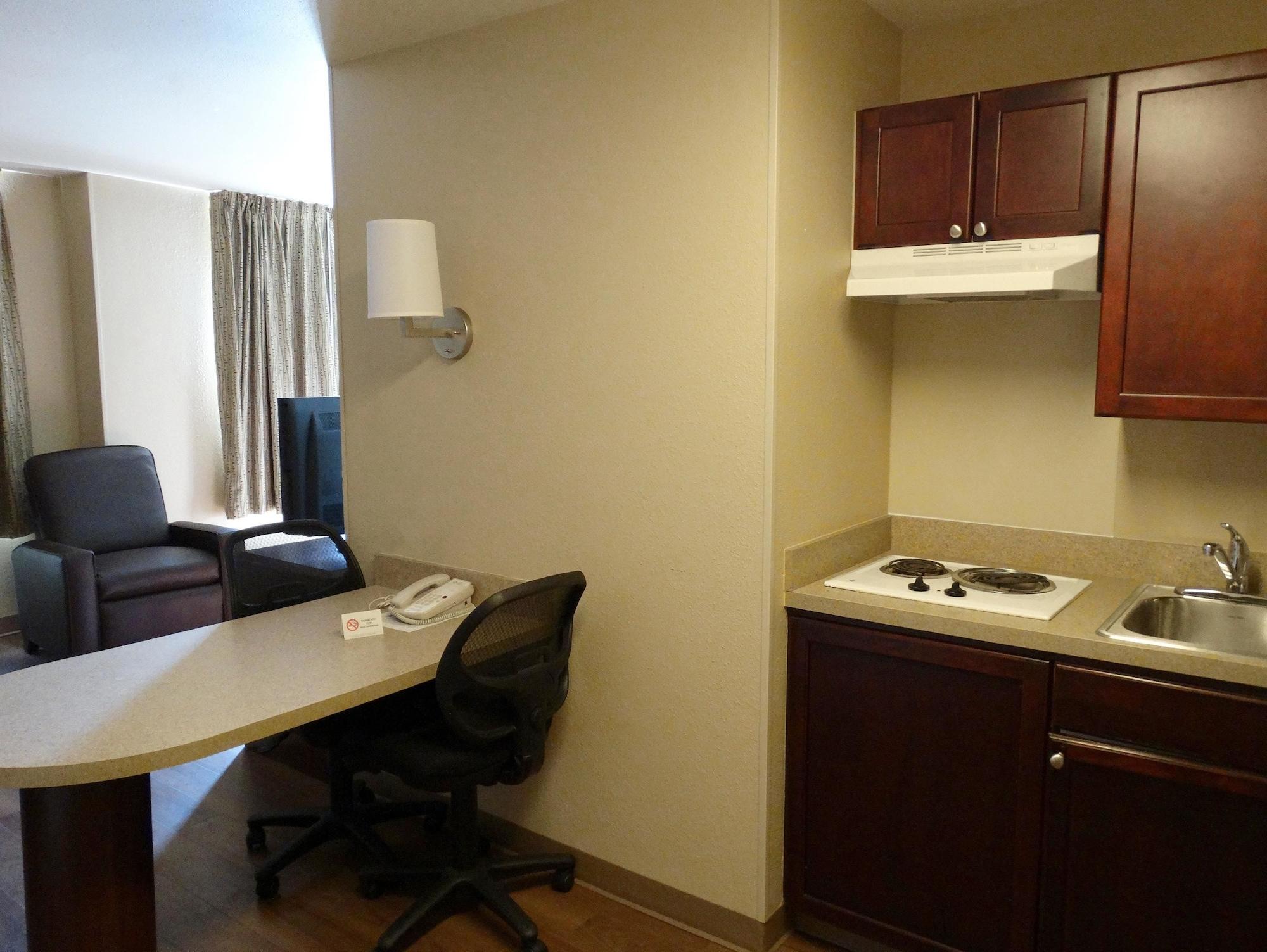 Lonestar Suites Уебстър Екстериор снимка