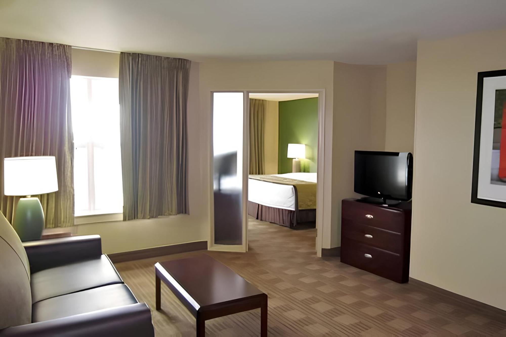 Lonestar Suites Уебстър Екстериор снимка