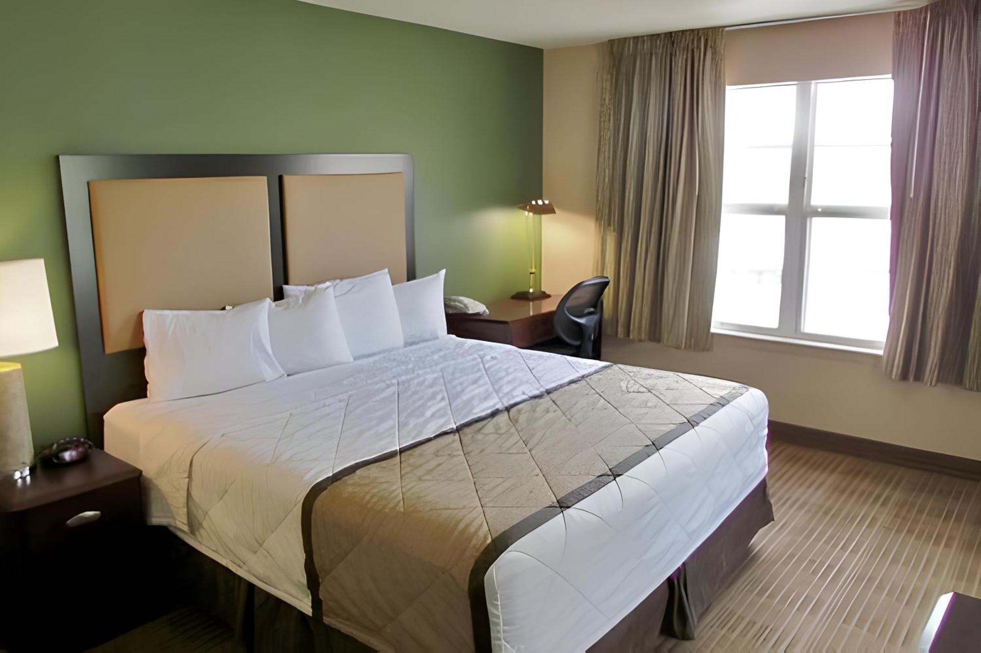 Lonestar Suites Уебстър Екстериор снимка