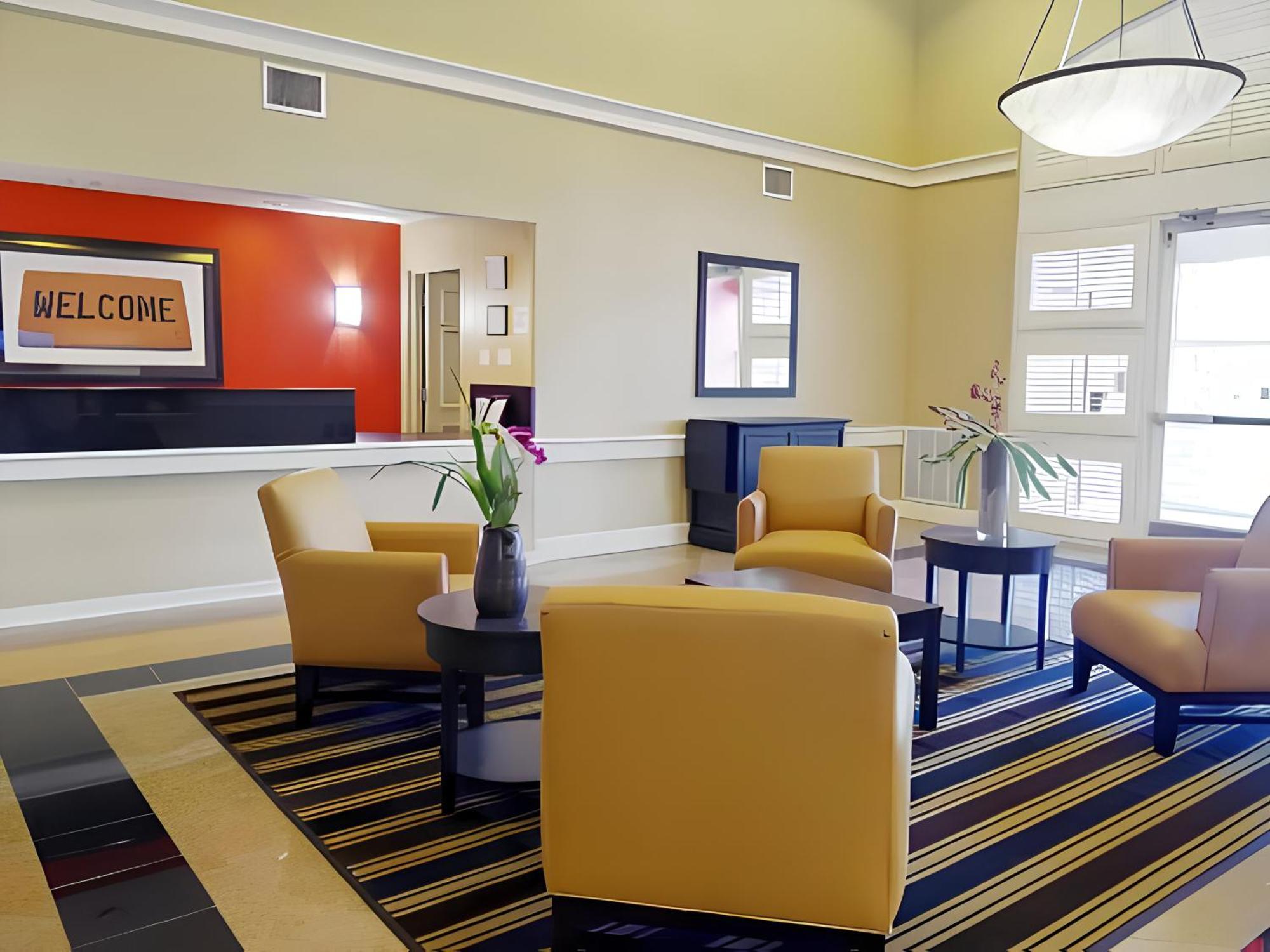Lonestar Suites Уебстър Екстериор снимка